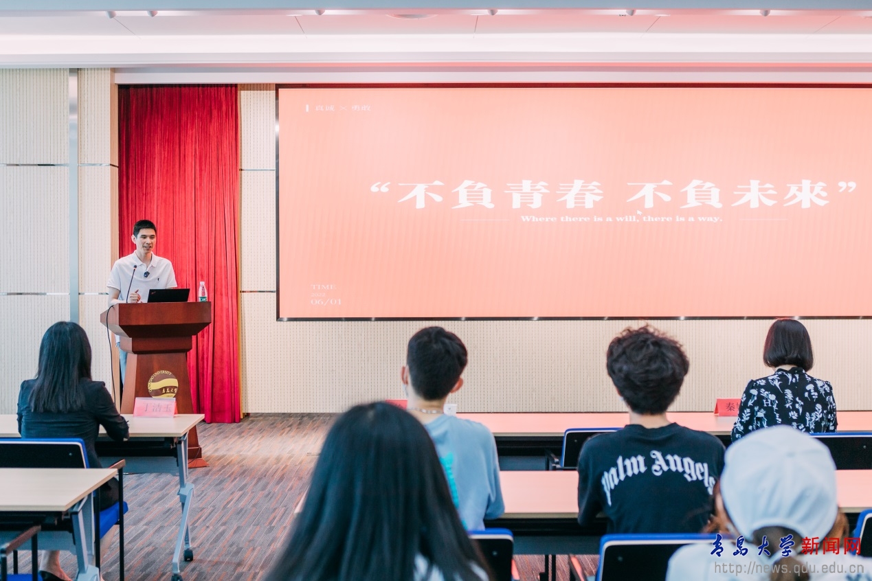易蓓总经理徐春龙回母校开讲正奇创新创业大讲堂